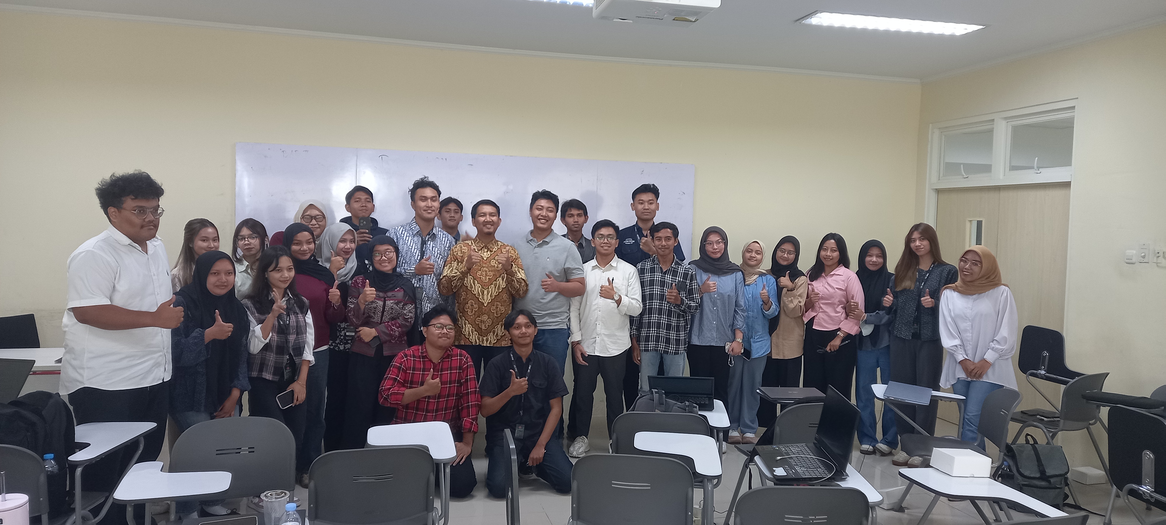 foto blog Menuju Mahasiswa Hukum yang Ahli Merancang Kontrak, Hari kedua Pelatihan Asisten Perancang Kontrak